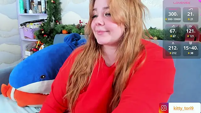 Snapshot of Tori_cat chatting on December 2024 01:10:02 PM Tori cat online show from December 2024 01:10:02 PM