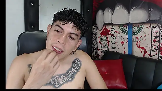 Strongernastyx online show from December 2024 08:53:01 PM