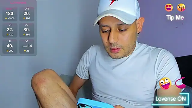 jhonyalzate2 online show from December 2024 05:26:01 AM