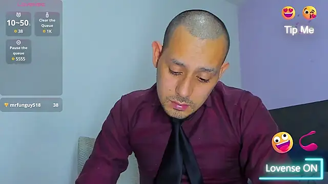 jhonyalzate2 online show from December 2024 05:59:02 AM