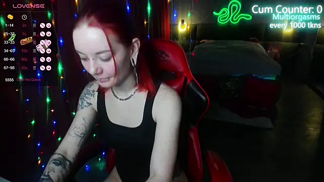 Snapshot of MaxPhoenixx chatting on February 2025 09:08:02 PM MaxPhoenixx online show from February 2025 09:08:02 PM
