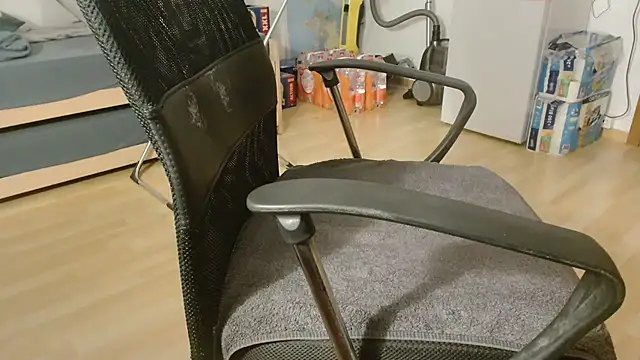 Snapshot of lumpi99 chatting on October 2025 03:17:01 AM lumpi99 online show from October 2025 03:17:01 AM