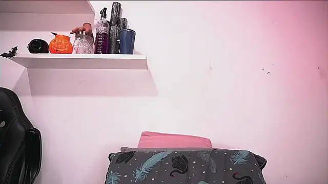 Snapshot of alexaa_walker chatting on October 2025 11:45:02 AM alexaa walker online show from October 2025 11:45:02 AM