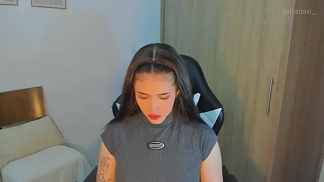 iriswest  online show from December 2024 11:19:02 PM
