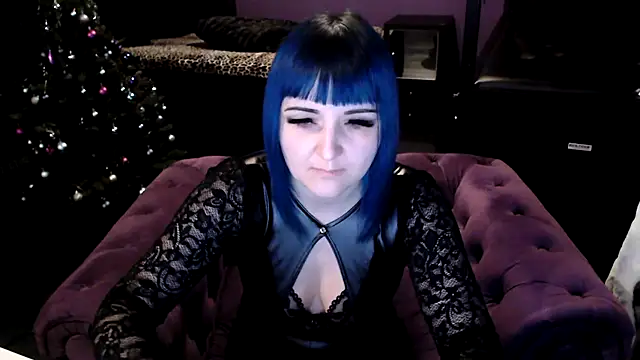 beauty-of-pain online show from December 2025 06:15:01 PM