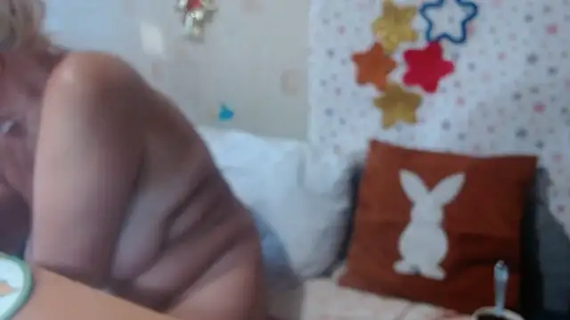 Snapshot of QueenLana chatting on October 2025 05:26:02 AM QueenLana online show from October 2025 05:26:02 AM