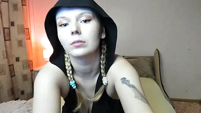 Vivian Davis online show from March 2025 06:07:01 PM