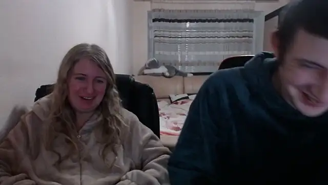 PeterAndJen online show from February 2025 06:59:01 PM