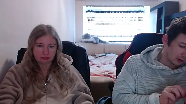 PeterAndJen online show from February 2025 07:00:02 AM