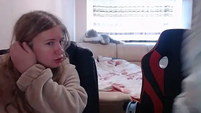 PeterAndJen online show from February 2025 06:37:01 AM