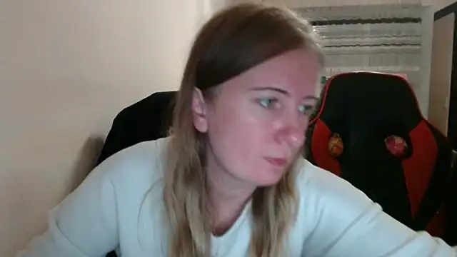 PeterAndJen online show from October 2025 07:01:02 PM