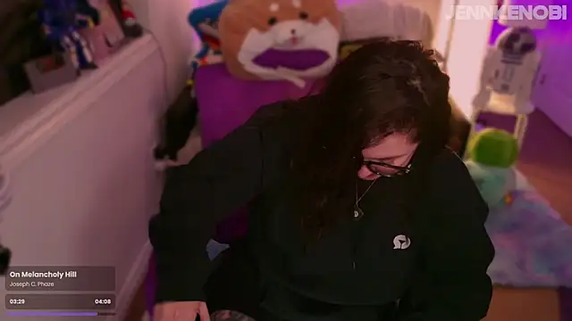 JennKenobi online show from September 2025 01:33:01 PM