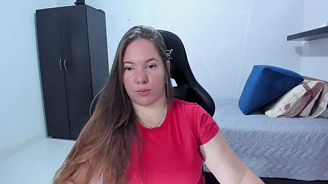 Snapshot of tamy_shine87 chatting on October 2025 11:35:01 PM tamy shine87 online show from October 2025 11:35:01 PM