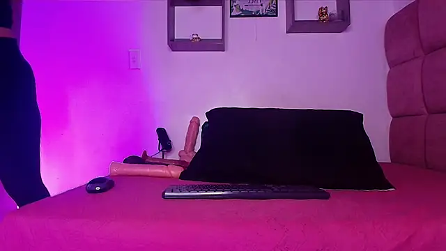 lorrayne  online show from January 2025 11:58:02 AM