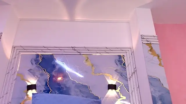 lorrayne  online show from October 2025 12:13:02 PM