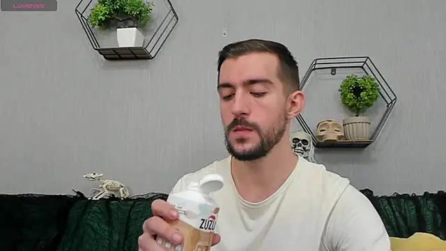 Dylan Best online show from October 2025 11:05:01 PM