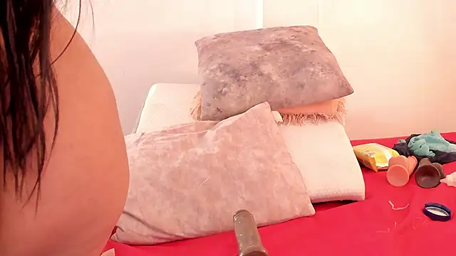 IsiisLovei online show from January 2025 06:09:02 PM