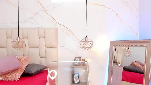 IsiisLovei online show from March 2025 02:56:01 PM