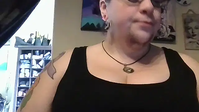 Snapshot of GothyBaby chatting on November 2025 03:55:01 PM GothyBaby online show from November 2025 03:55:01 PM