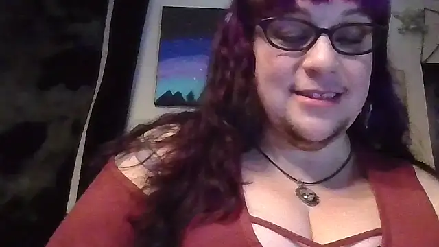 Snapshot of GothyBaby chatting on November 2025 08:03:01 PM GothyBaby online show from November 2025 08:03:01 PM