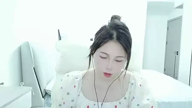 Sunset glow online show from October 2025 01:31:02 PM