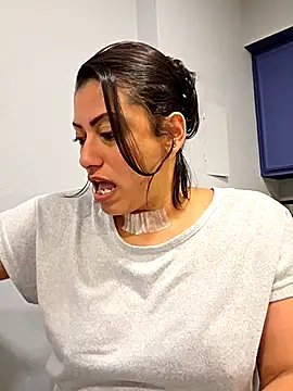 Snapshot of Nikkierosee chatting on October 2025 03:30:01 AM Nikkierosee online show from October 2025 03:30:01 AM