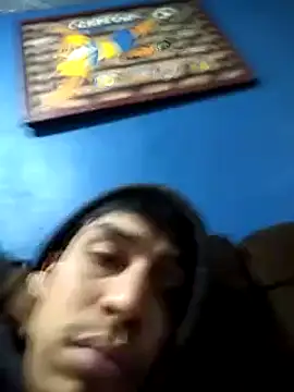 AlexAlejandro13 online show from January 2025 08:33:01 PM