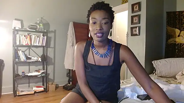 courtneyfmty online show from October 2025 07:34:01 PM