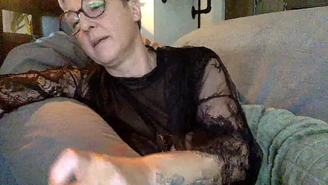 Snapshot of Kbimpakt chatting on November 2025 08:20:02 AM Kbimpakt online show from November 2025 08:20:02 AM