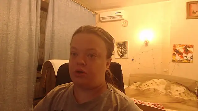 Janiffer MiMi online show from December 2024 08:04:01 PM