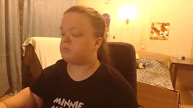 Janiffer MiMi online show from December 2024 06:44:02 PM