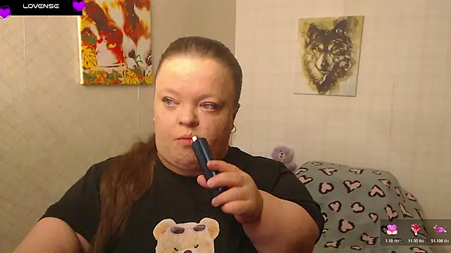 Janiffer MiMi online show from November 2025 05:02:02 PM