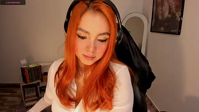 GiaBrooksX online show from November 2025 05:20:01 AM