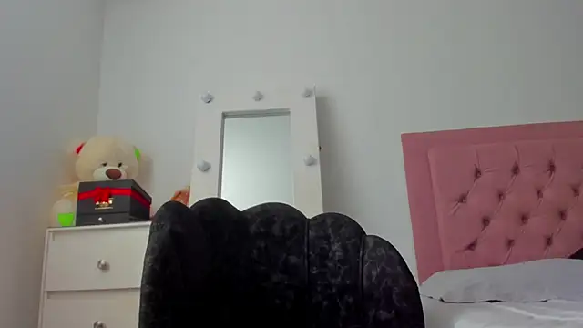 Lindsay-hii online show from September 2025 06:44:02 PM