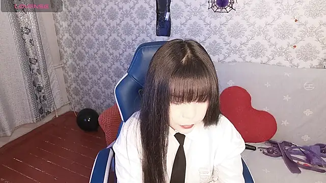 Snapshot of MissValday chatting on November 2025 06:13:02 AM MissValday online show from November 2025 06:13:02 AM