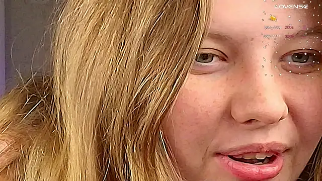 Vivian cutie online show from October 2025 03:41:01 PM