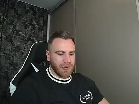 Snapshot of Thori92 chatting on December 2024 07:05:01 PM Thori92 online show from December 2024 07:05:01 PM