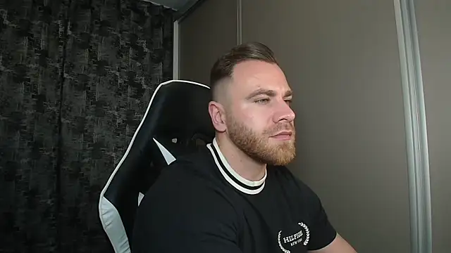 Snapshot of Thori92 chatting on December 2024 10:12:01 PM Thori92 online show from December 2024 10:12:01 PM