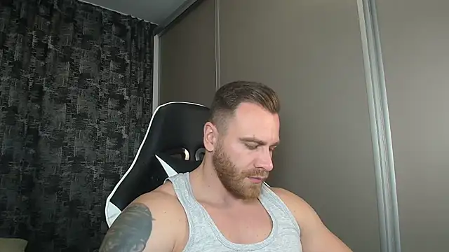 Snapshot of Thori92 chatting on December 2024 07:39:02 PM Thori92 online show from December 2024 07:39:02 PM