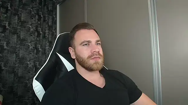 Snapshot of Thori92 chatting on December 2024 07:59:02 PM Thori92 online show from December 2024 07:59:02 PM