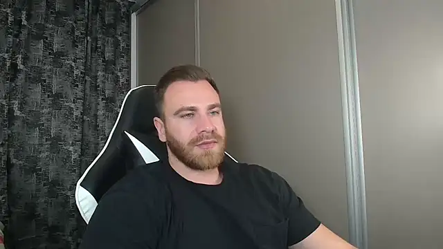 Snapshot of Thori92 chatting on December 2024 07:25:02 PM Thori92 online show from December 2024 07:25:02 PM