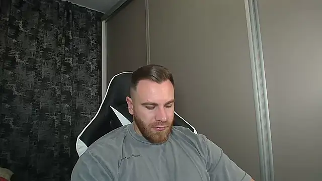 Snapshot of Thori92 chatting on December 2024 06:33:01 PM Thori92 online show from December 2024 06:33:01 PM