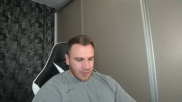 Snapshot of Thori92 chatting on January 2025 06:03:02 PM Thori92 online show from January 2025 06:03:02 PM