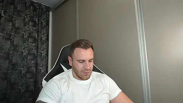 Snapshot of Thori92 chatting on January 2025 09:05:01 PM Thori92 online show from January 2025 09:05:01 PM