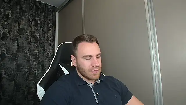 Snapshot of Thori92 chatting on January 2025 05:26:02 PM Thori92 online show from January 2025 05:26:02 PM