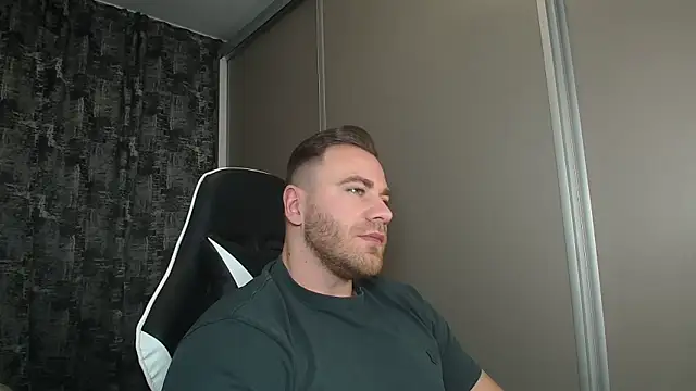 Snapshot of Thori92 chatting on January 2025 03:09:02 PM Thori92 online show from January 2025 03:09:02 PM