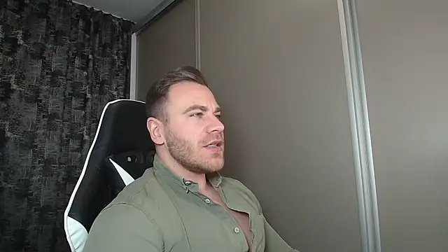 Snapshot of Thori92 chatting on January 2025 02:59:02 PM Thori92 online show from January 2025 02:59:02 PM