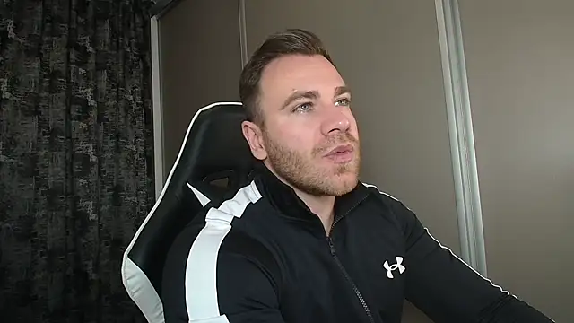 Snapshot of Thori92 chatting on January 2025 05:16:02 PM Thori92 online show from January 2025 05:16:02 PM