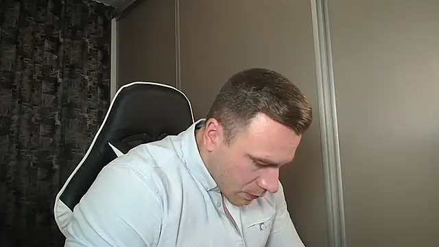 Snapshot of Thori92 chatting on January 2025 06:34:02 PM Thori92 online show from January 2025 06:34:02 PM