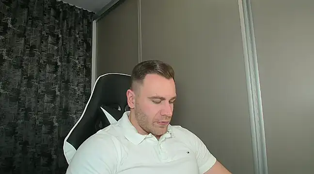 Snapshot of Thori92 chatting on January 2025 05:53:01 PM Thori92 online show from January 2025 05:53:01 PM